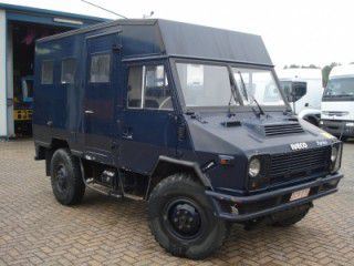 LKW-Militarfahrzeug-IVECO-40-10-WM1-4x4--2_big--09121210011545771400.jpg